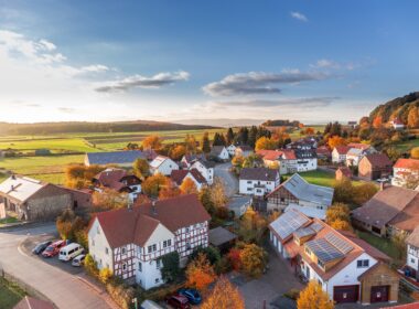 aerial-view-architecture-autumn-cars-280221